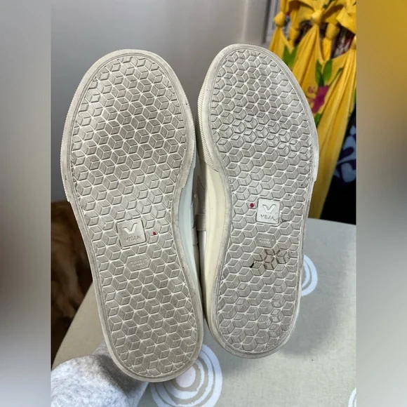 Veja Recife Logo Sneaker - Picture 7 of 13